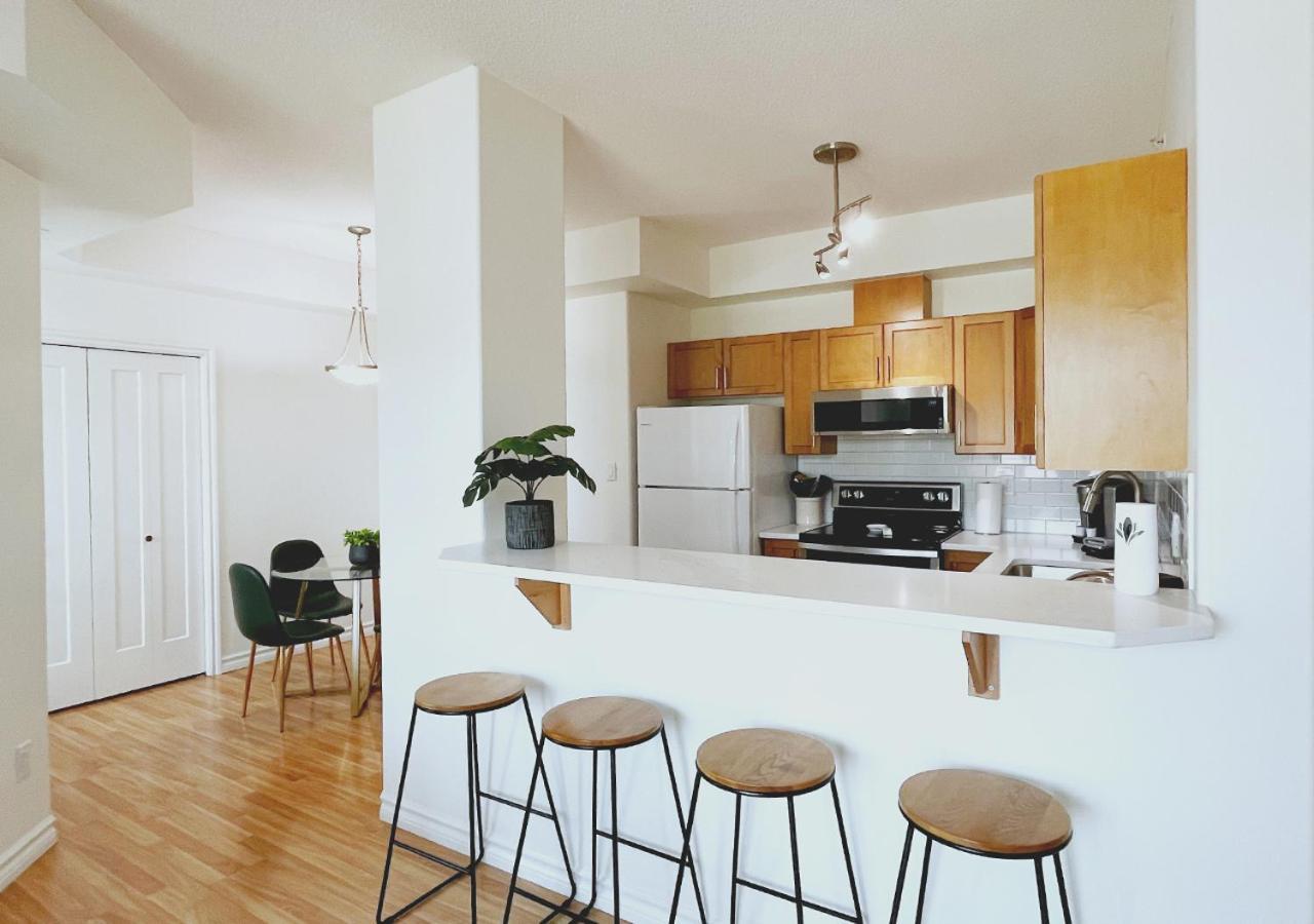 דירות Downtown Waterfront Kelowna Oasis Newly Renovated 2Bed 2Bath מראה חיצוני תמונה