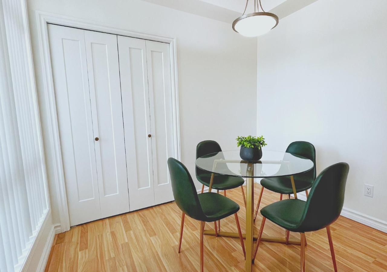 דירות Downtown Waterfront Kelowna Oasis Newly Renovated 2Bed 2Bath מראה חיצוני תמונה