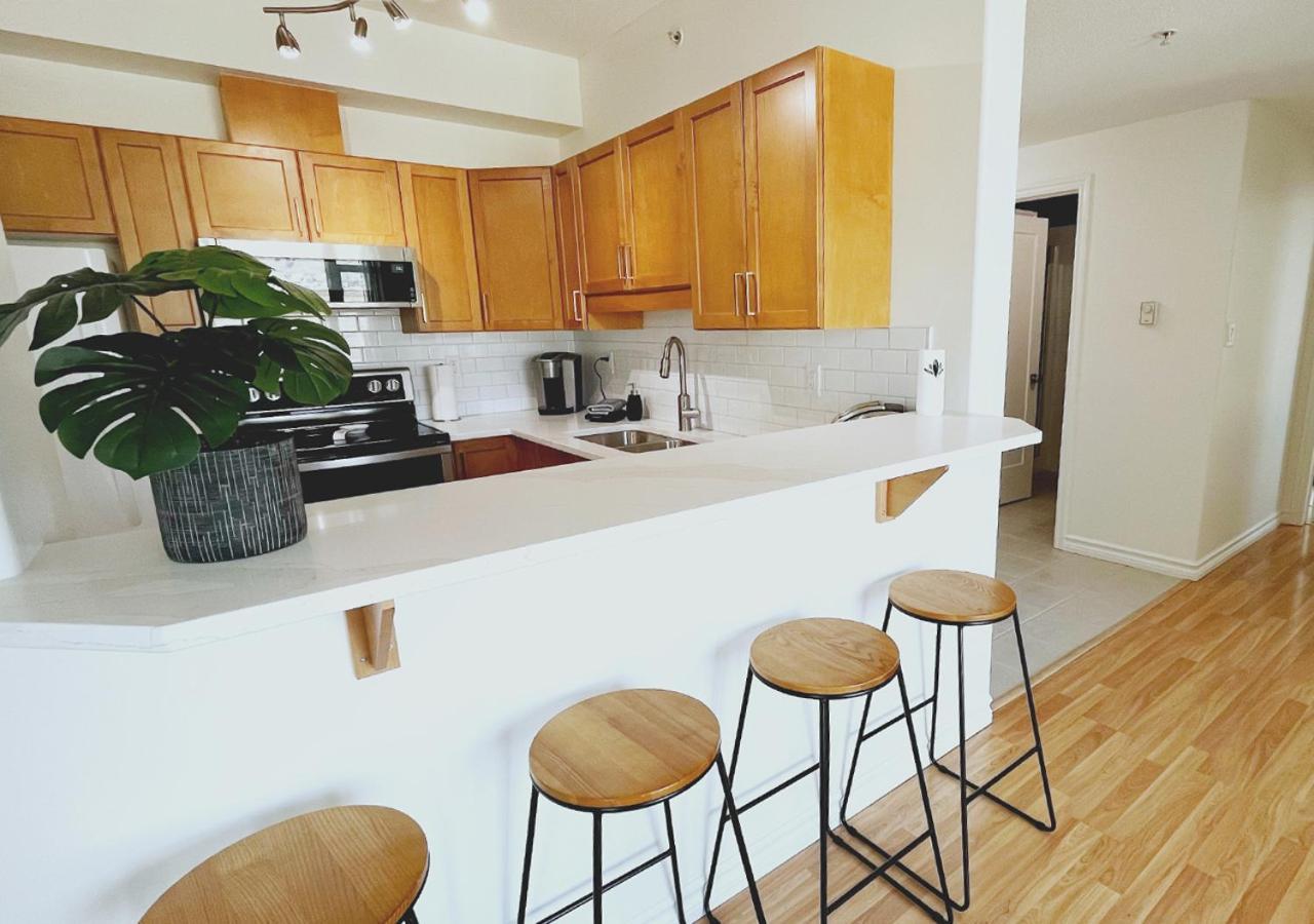 דירות Downtown Waterfront Kelowna Oasis Newly Renovated 2Bed 2Bath מראה חיצוני תמונה