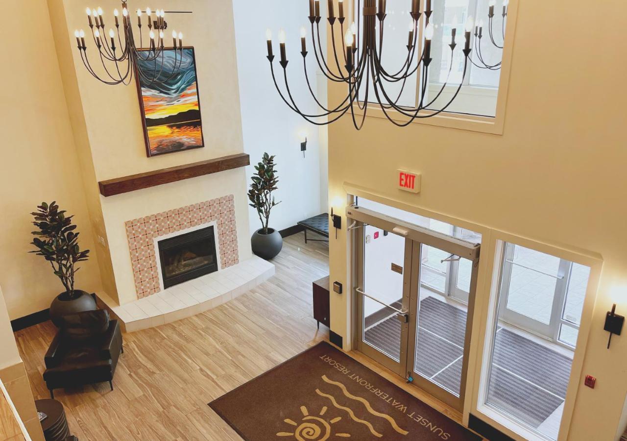 דירות Downtown Waterfront Kelowna Oasis Newly Renovated 2Bed 2Bath מראה חיצוני תמונה