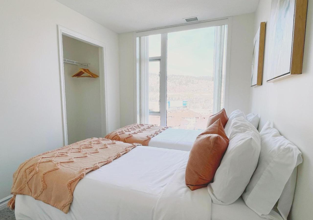 דירות Downtown Waterfront Kelowna Oasis Newly Renovated 2Bed 2Bath מראה חיצוני תמונה