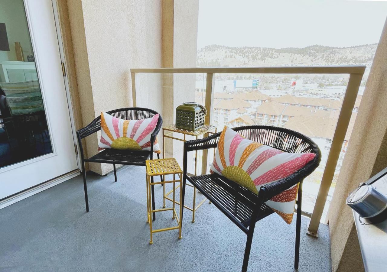 דירות Downtown Waterfront Kelowna Oasis Newly Renovated 2Bed 2Bath מראה חיצוני תמונה